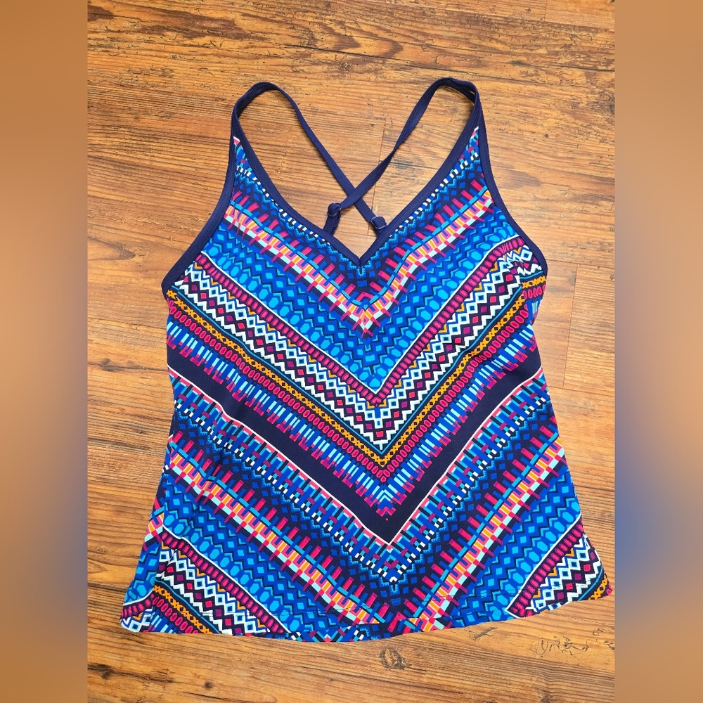 Jantzen tankini top M pristine beautiful shelf bra adj. straps comfy flattering